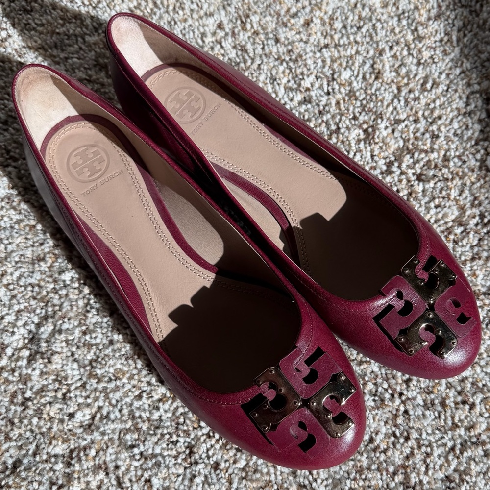 Tory Burch Cabernet Lowell Leather Flat